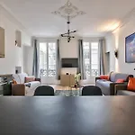 63 Luxury Flat Champs Elysees 1C
